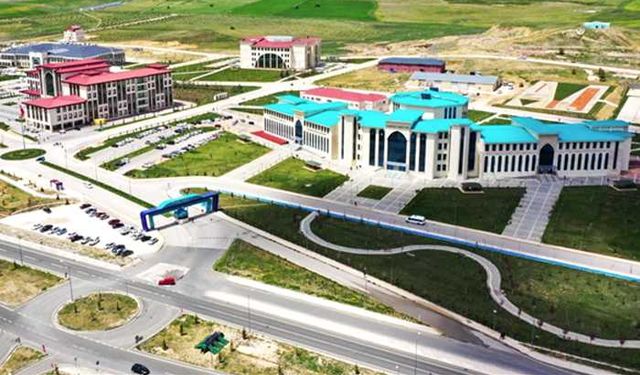 Bayburt Üniversitesi'nden 2 akademisyen "Dünyanın En Etkili Bilim İnsanları" listesinde yer aldı