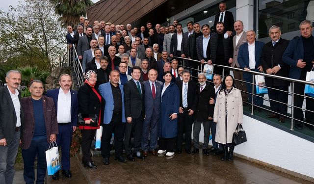 Ortahisar Belediye Başkanı Ahmet Kaya, Muhtarlarla Kahvaltıda Bir Araya Geldi