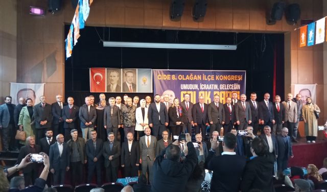 AK Parti Cide İlçe Başkanlığına yeniden Durası seçildi