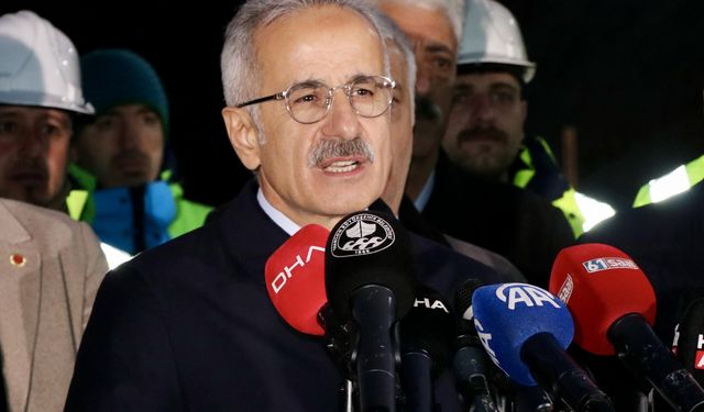 Bakan Uraloğlu, Kanuni Bulvarı-Değirmendere Bağlantı Yolu ve Değirmendere Tünelleri'ni inceledi