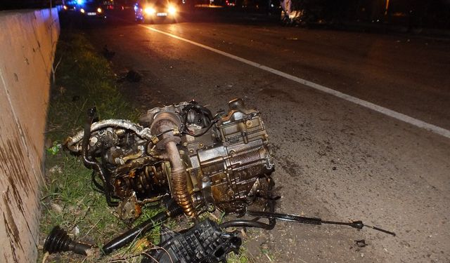 Tokat'ta otomobil ile traktörün çarpıştığı kazada 5 kişi yaralandı