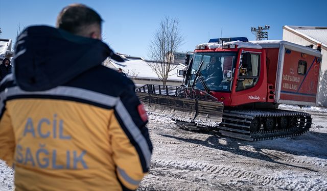 Sağlık ekipleri kışın hastalara "Hızır gibi" yetişmek için hazır