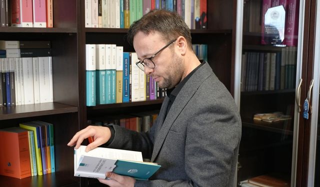Karabük Üniversitesi Öğretim Üyesi Atay'dan çifte başarı