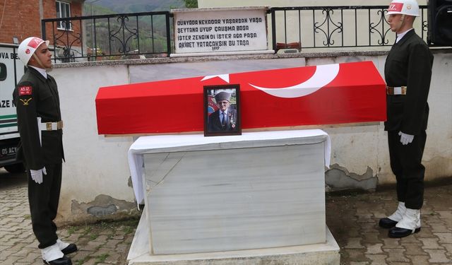 Kıbrıs gazisi Ceylan, Amasya'da son yolculuğuna uğurlandı