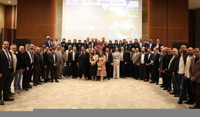 Rize'de 2. Orta Doğu Kültür ve Turizm Zirvesi'nin gala programı yapıldı