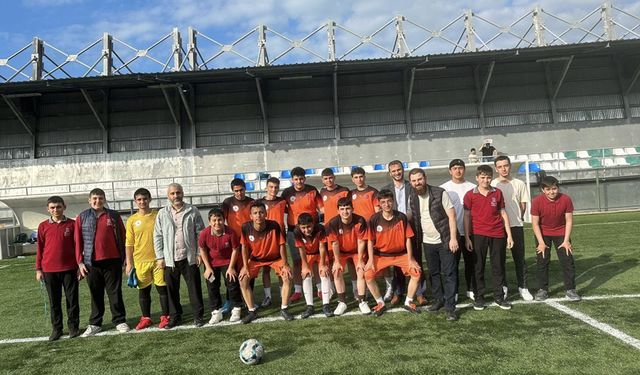 Genç Hafızlar, Kardeşlik Futbol Turnuvasına galibiyetle başladı