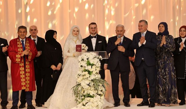 Gençlik Ve Spor Bakanı Osman Aşkın Bak'ın oğlu dünya evine girdi