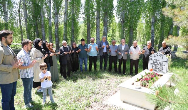 AA muhabiri Abdulkadir Nişancı, vefatının 6. yılında mezarı başında anıldı
