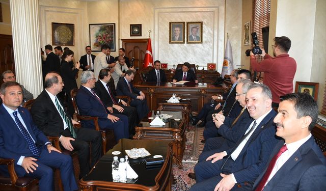 Adalet Bakanı Yılmaz Tunç, Samsun'da belediyeye ziyarette bulundu
