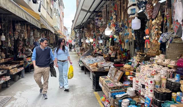 Amasralı Ali Rıza usta, baba mirası mesleğinde 55 yıldır ağaçlara şekil veriyor