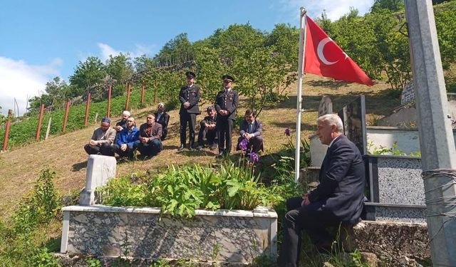 Çaykaralı şehit kabri başında anıldı