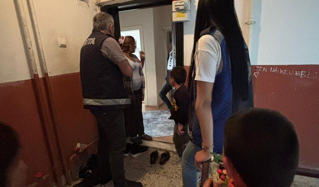 Çorum'da dilendirilen çocuklar zabıta ekiplerince ailelerine teslim edildi