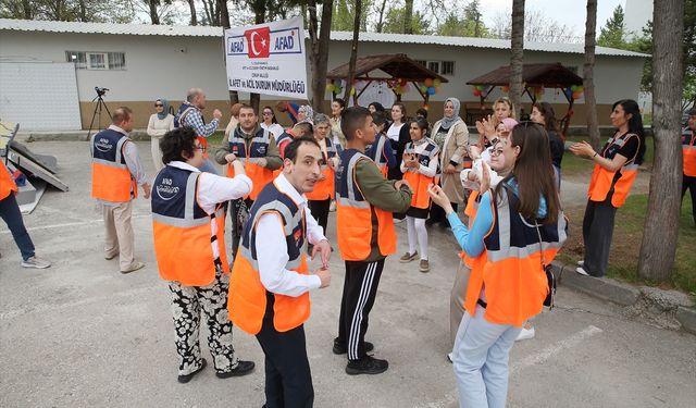 Çorum'da engelliler AFAD'ın arama-kurtarma etkinliğine katıldı