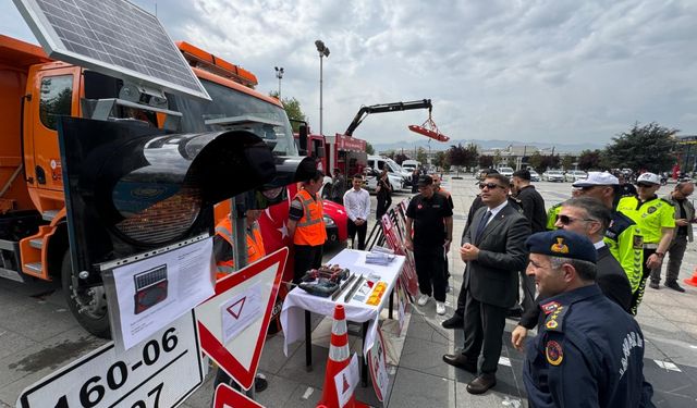 Düzce'de "Karayolları Güvenliği ve Trafik Haftası" kutlandı