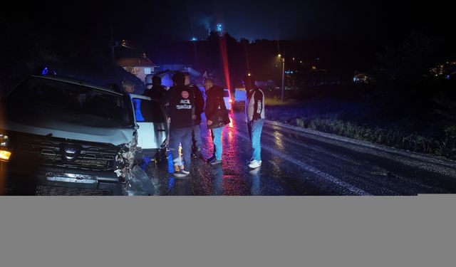 Düzce'de silobas ile çarpışan otomobildeki kişi yaralandı
