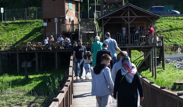 Efteni Gölü Kuş Cenneti ve Sinekli Yaylası hafta sonu doğa tutkunlarını ağırladı