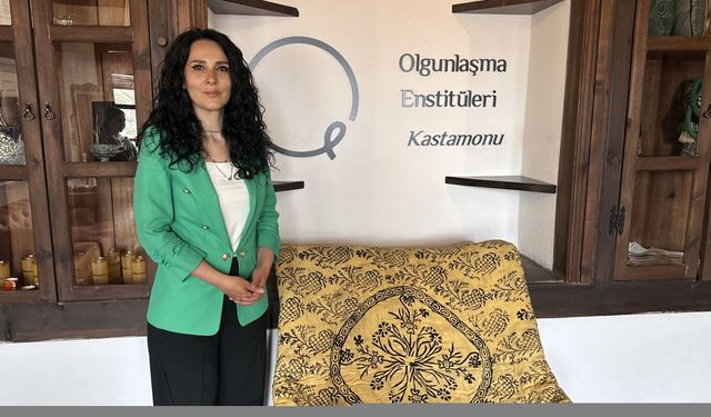 Kastamonu'da asırlık yorgan ile minder kılıfında ilk ve nadir görülen desenlere rastlandı