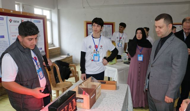 Of'ta TÜBİTAK 4006 Bilim Fuarı düzenlendi