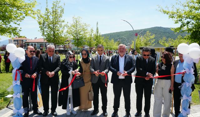 Osmancık'ta yıl sonu görsel sanatlar sergisi açıldı