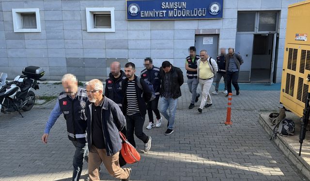 Samsun merkezli üç ilde iki döner zincirine yönelik FETÖ soruşturmasında yakalanan 7 zanlı adliyede