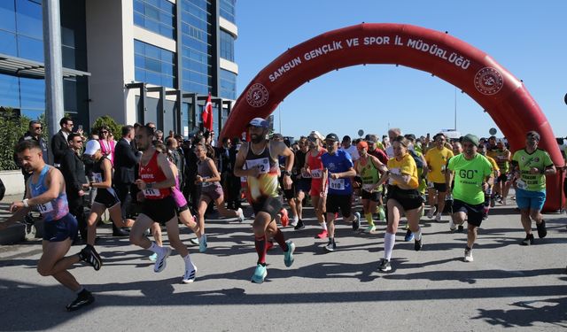 Samsun'da 19 Mayıs Yarı Maratonu yapıldı