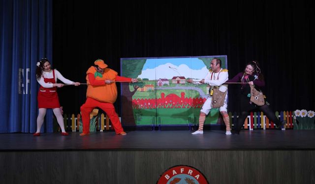 Samsun'da "Portakal Çocuk" tiyatrosu sahnelendi