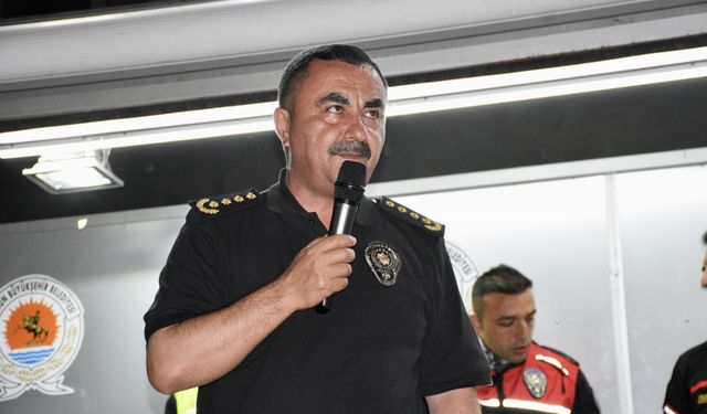 Samsun'da yüzlerce motosiklet tutkunu emniyetin düzenlediği söyleşiye katıldı