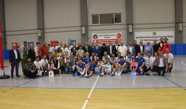 Şehit Mehmet Karaca Voleybol Turnuvası sona erdi