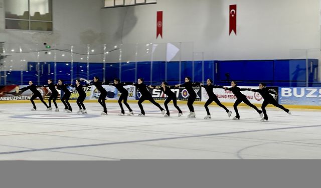 Senkronize Buz Pateni Gençlik Kupası, Samsun'da başladı