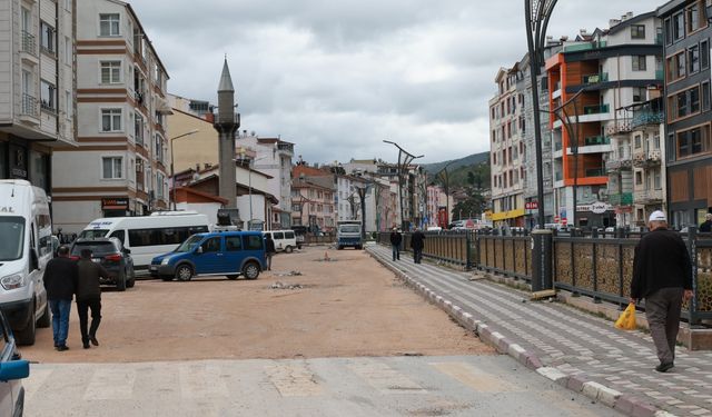 Tokat Belediyesi Behzat Bulvarı'nda asfalt çalışmalarına başladı