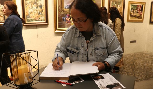 Trabzon'da "Renklerin İzinde Bir Ömür" resim sergisi açıldı