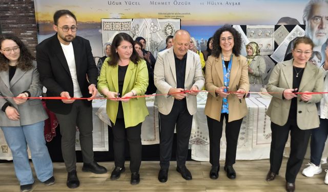Ünye'de Anneler Günü sergisi açıldı