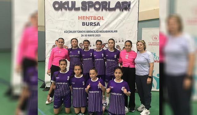 Yavuzselim Ortaokulu Hentbol Takımı Türkiye Beşincisi Oldu