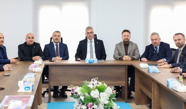 Sağlık Bakanı Memişoğlu Rize Şehir Hastanesi inşaatını inceledi