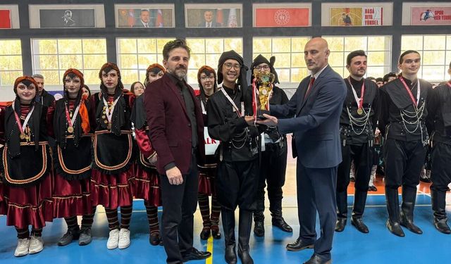 RTEÜ Halk Dansları Takımı’ndan çifte şampiyonluk