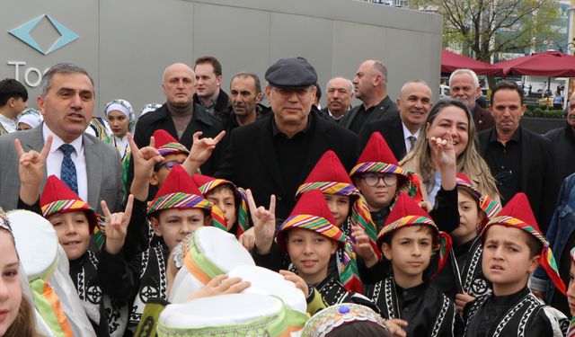 MHP'li Topsakal: Avrupa, dünyaya açılmak istiyorsa Türklerle iyi geçinmek zorunda