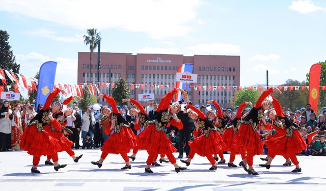 Samsun'da Türk Dünyası Çocuk Festivali başladı