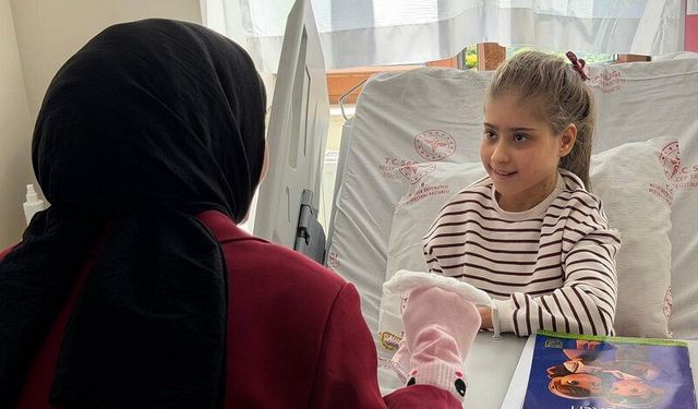 Diyaliz Hastası 13 Yaşındaki Melek’e Eğitim Desteği