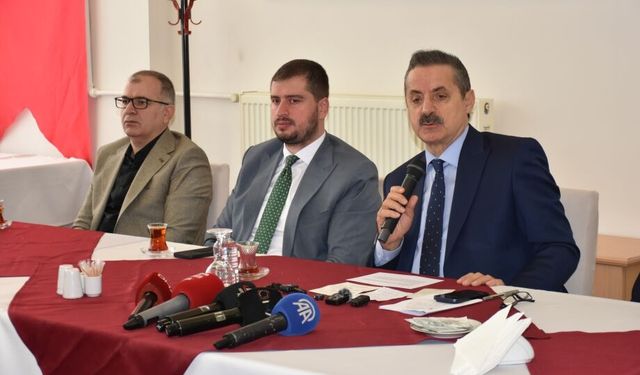 AK Parti Artvin Milletvekili Faruk Çelik, yürütülen yatırımları değerlendirdi