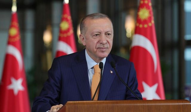 Cumhurbaşkanı Erdoğan, Süper Lig şampiyonu Galatasaray'ı kutladı