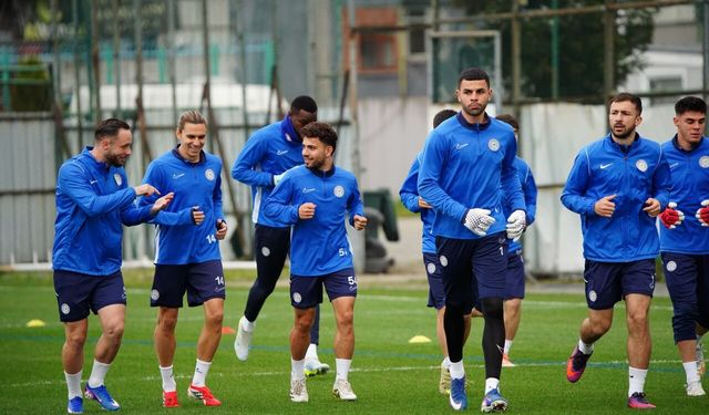 Çaykur Rizespor, Eyüpspor deplasmanı öncesi hazırlıklarını sürdürüyor