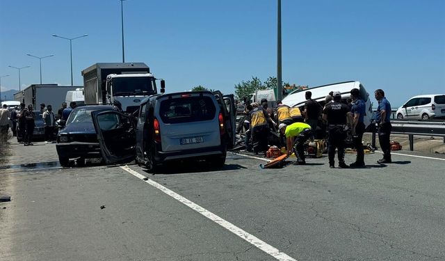 Karadeniz Sahil Yolu'nda 'ters yön' kazası; 2 ölü, 3 yaralı