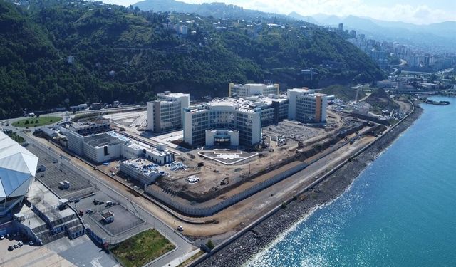Karaismailoğlu: Yıl sonuna doğru Trabzon Şehir Hastanesi'ni açmayı hedefliyoruz