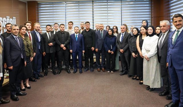 Adalet Bakanı Gürlek, Rize’de öğrencilerle bir araya geldi