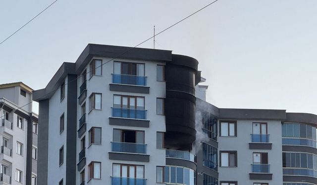 Rize'de apartman dairesinde çıkan yangın söndürüldü