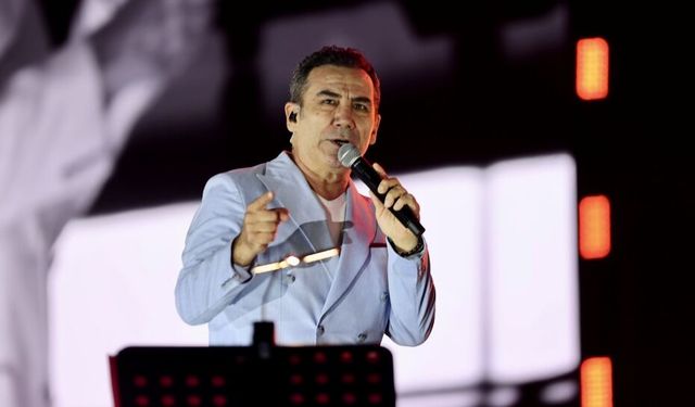 "Trabzon Kültür Yolu Festivali", Ferhat Göçer konseriyle devam etti