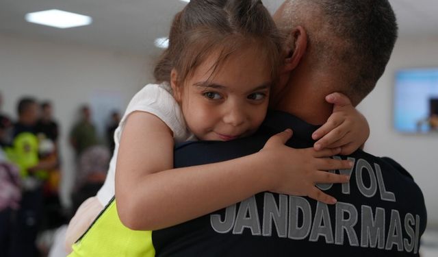 Düzce'de jandarma ekiplerine Babalar Günü sürprizi