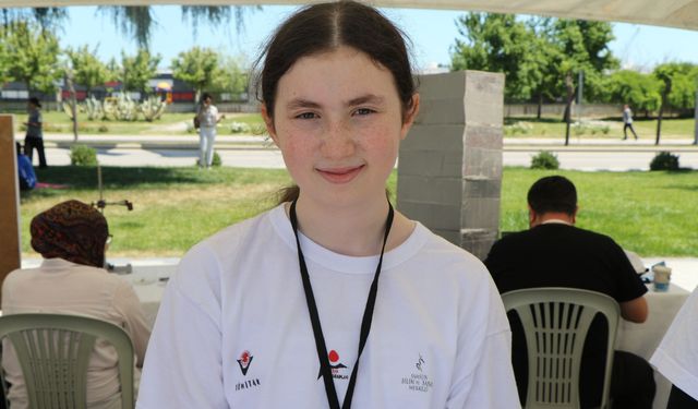Hayvanların ölmemesi için hurma çekirdeğinden deri ürettiler