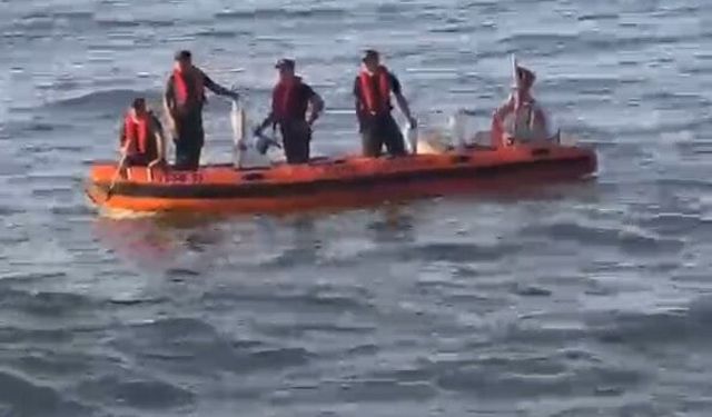 Uyarılara rağmen Karadeniz'e giren genç kayboldu