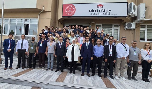 Çayeli’nde Matematik Eğitici Eğitimi Programı Başladı